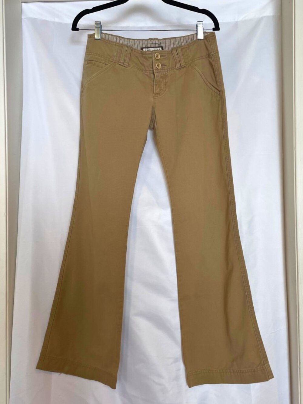 Vintage Abercrombie & Fitch Tan Low-Rise Flare Pants – Size 0